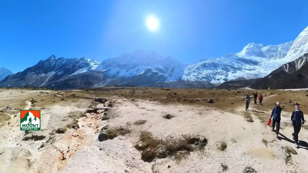 Manaslu Circuit with Tsum Valley Trek