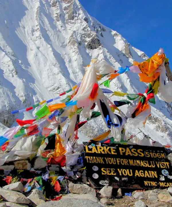 Manaslu circuit trek with tsum Valley