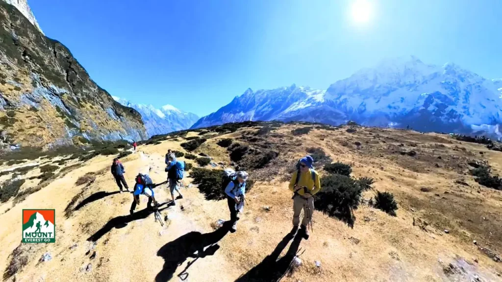 Manaslu circuit trek with tsum Valley