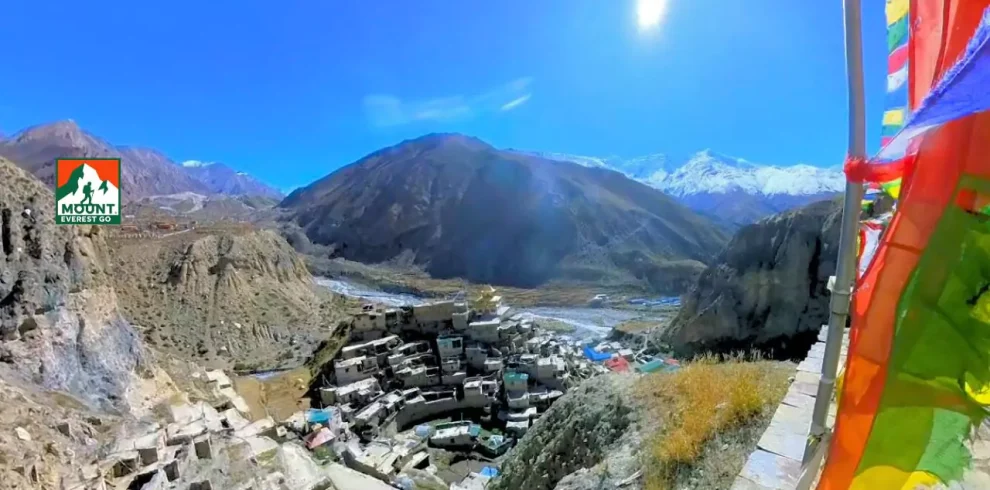 Manaslu circuit trek with tsum Valley