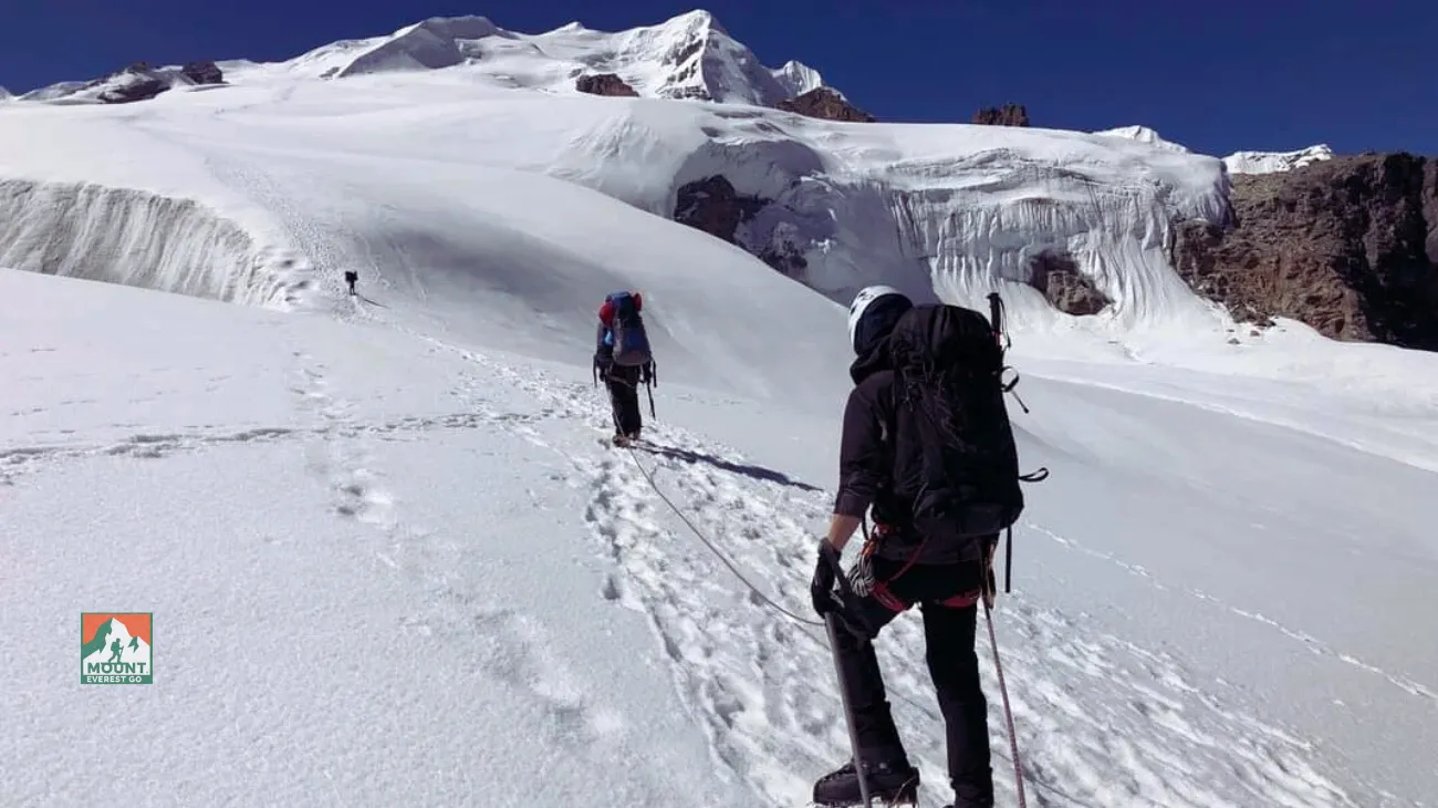 メラピーククライミング