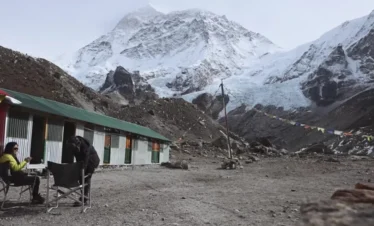 Maison de thé au trek du camp de base de Makalu